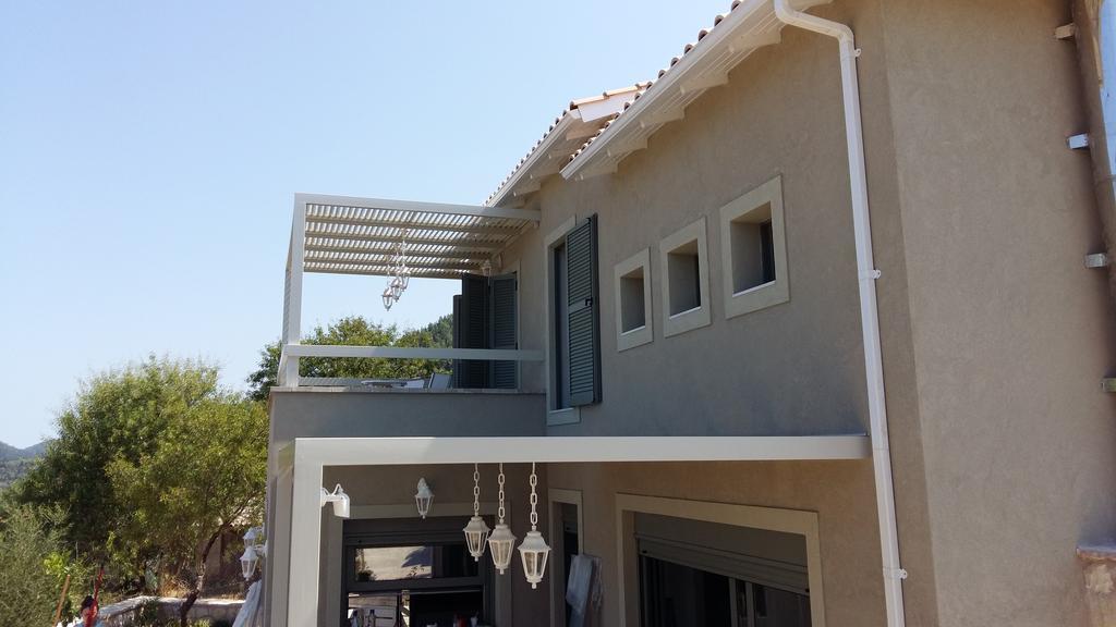 Villa Lilium อธานนิออน ภายนอก รูปภาพ