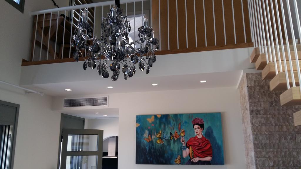 Villa Lilium อธานนิออน ภายนอก รูปภาพ